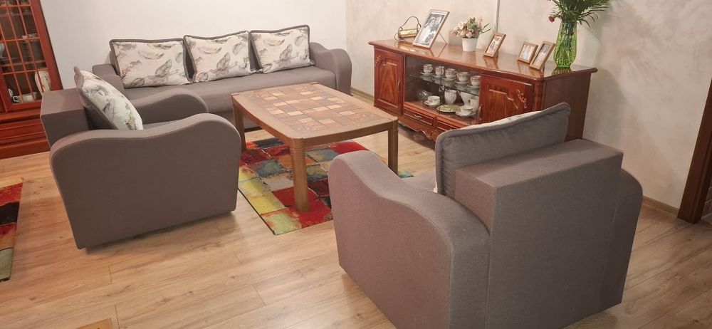 Set canapea extensibilă + 2 fotolii