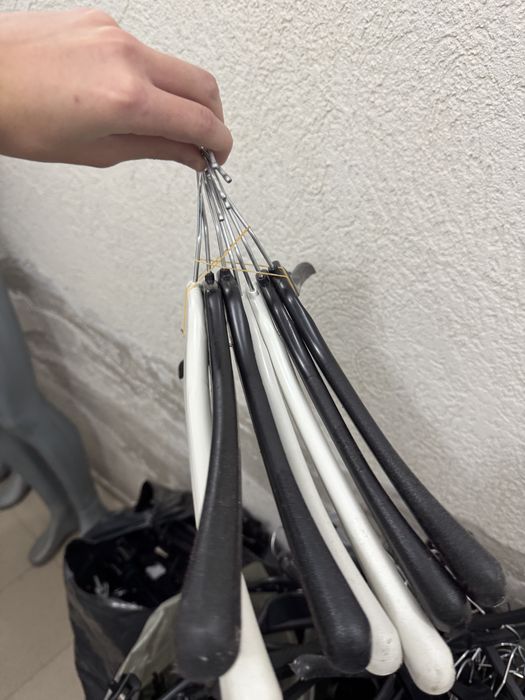 Здравейте продавам закачалки 1€ 10 закачалки