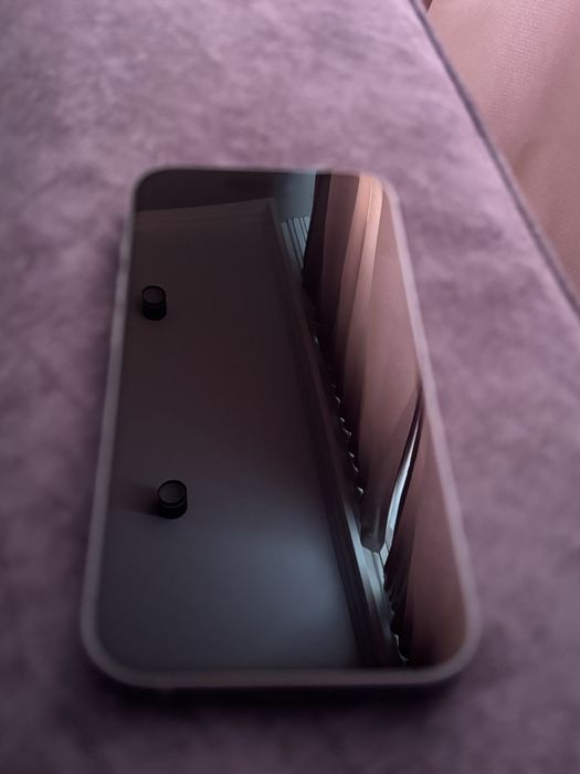 Продам iPhone 15, 128 GB