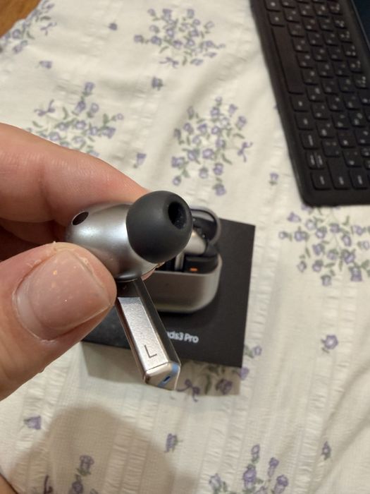 Samsung buds 3 pro grey