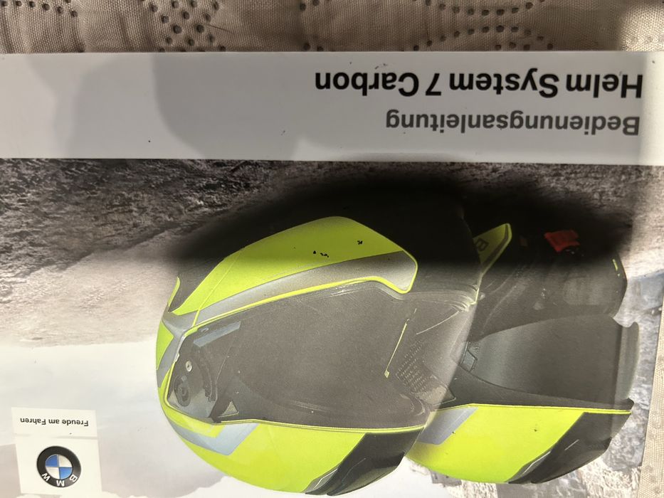 Мотошлем BMW System 7 Carbon