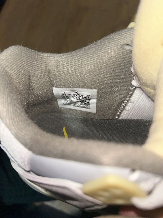 Jordan 4 Photon Dust