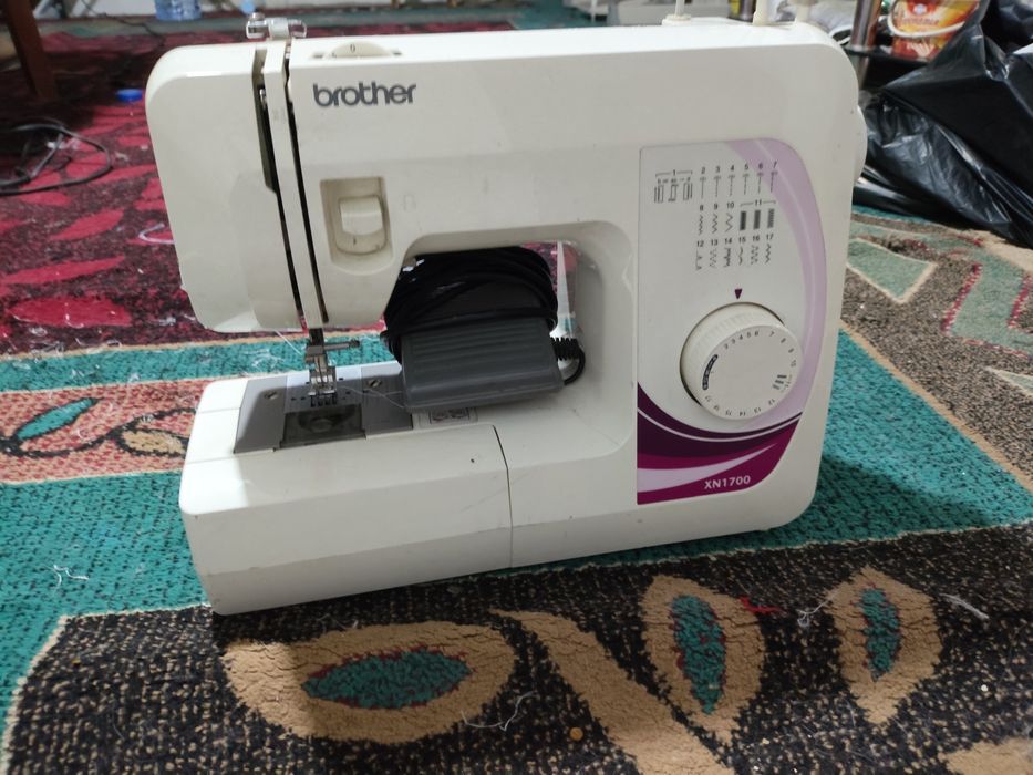 Швейная машинка .