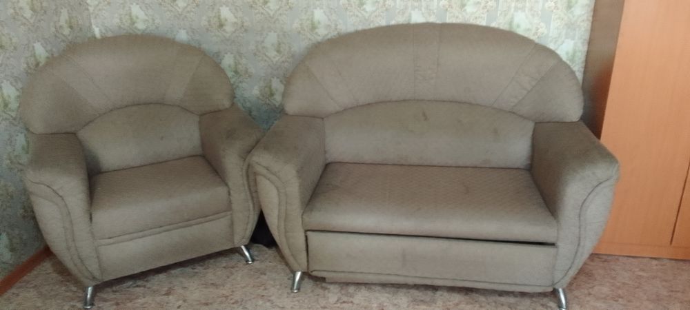 Продам малый диван и кресло
