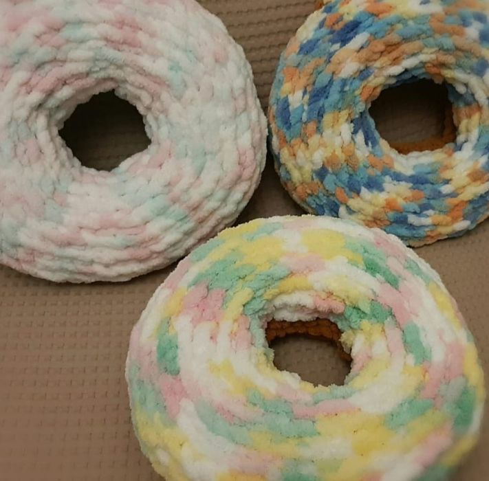 Подушки, игрушки амигуруми, пледы