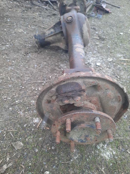 Punte spate mitsubishi l200