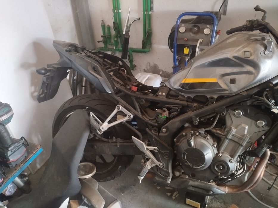 Dezmembrez Honda Cb 500 x model 2017