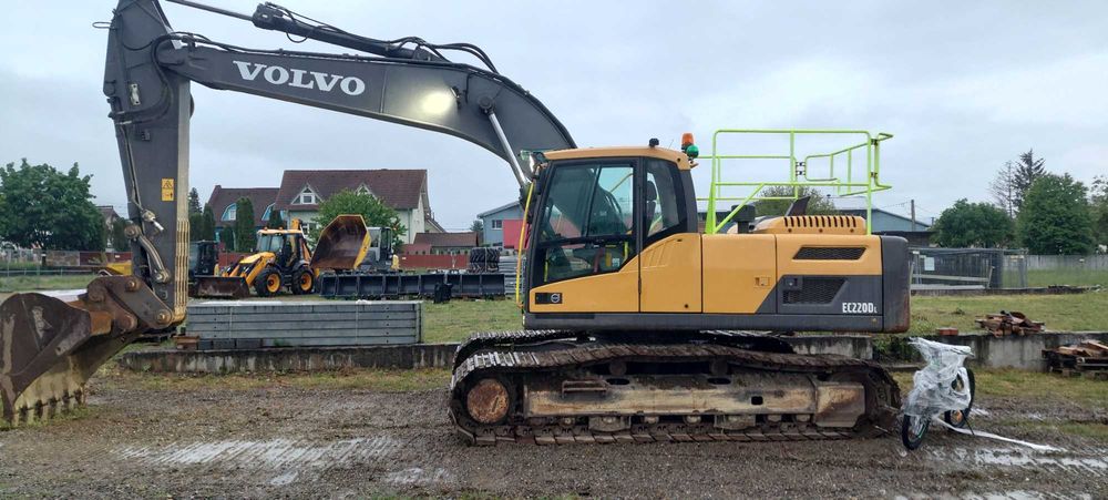 Volvo EC220 DL 2013, 8100 ore