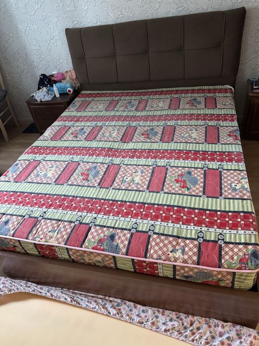 Продам матрас 160/200