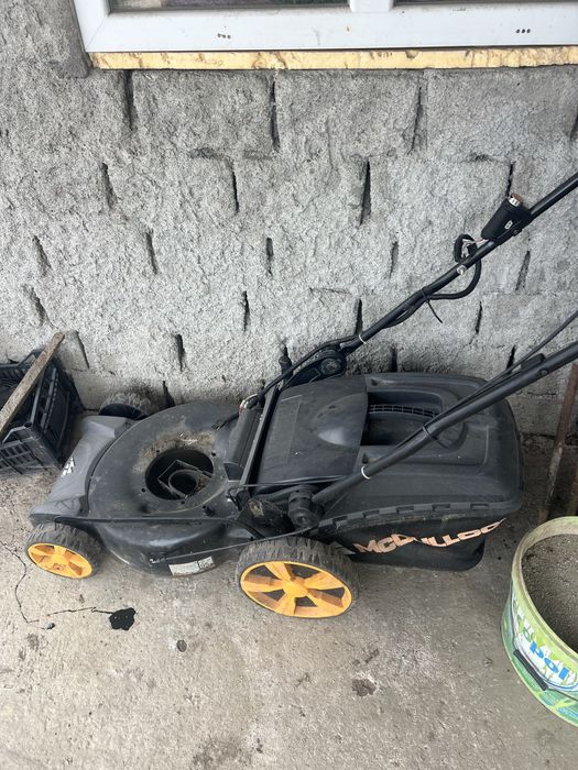 Cadru masina de tuns gazon cu cos (tractiune)