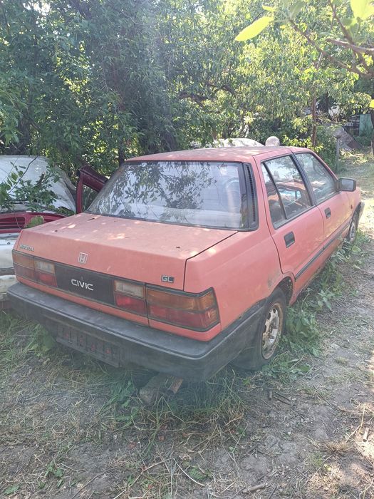Хонда Сивик бракуван,за части.Продава се цяла.