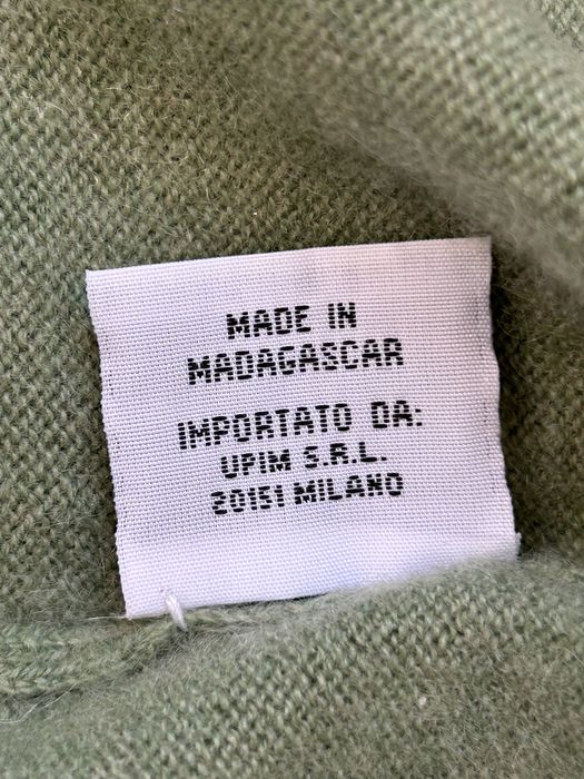 Мека кашмирена блуза в разкошен зелен цвят