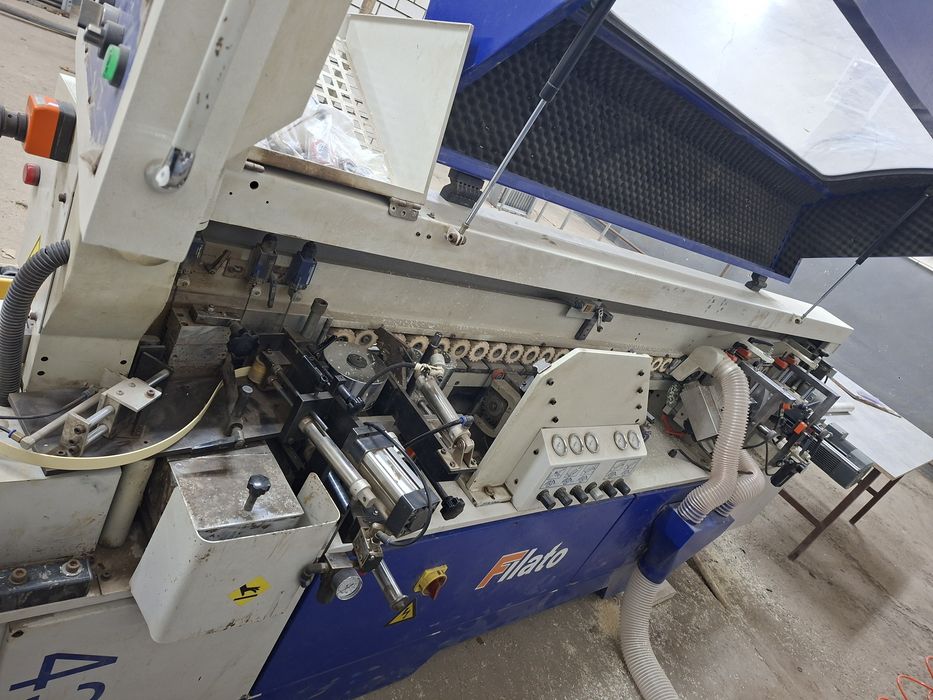 Кромкооблицовочный станок