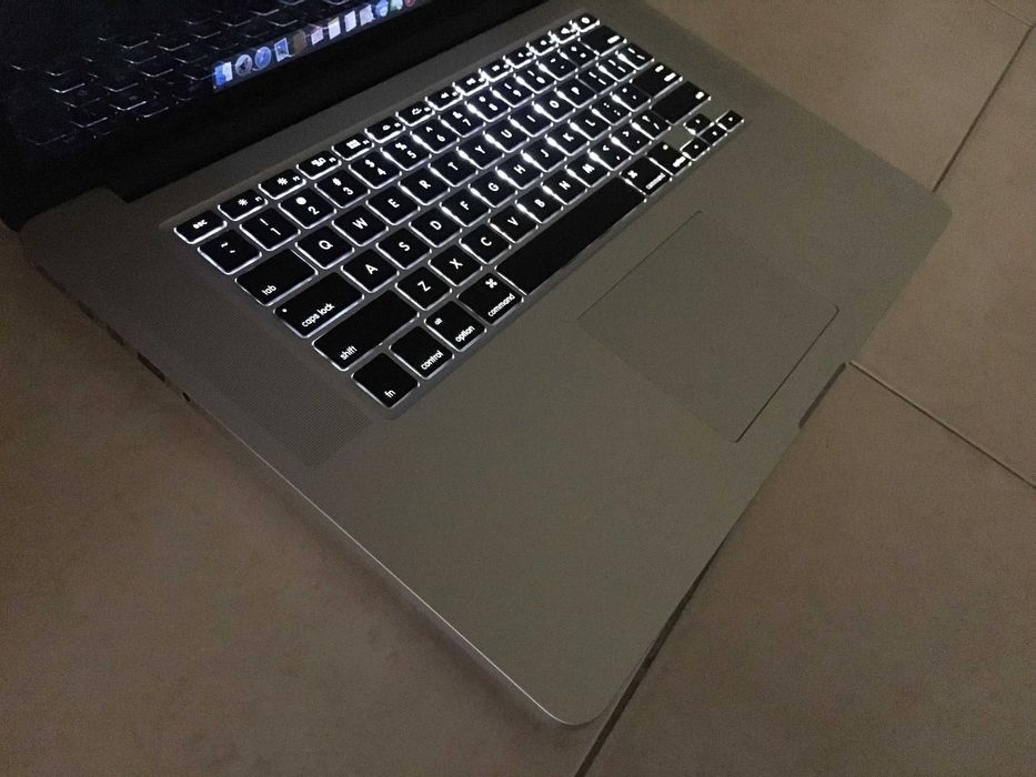 15.4' Core i7 Apple MacBook Pro Mid 2014 16GB RAM/512GB SSD/Бат 72 цик