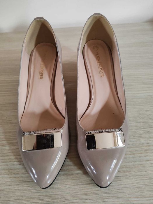 Pantofi - marimea 38 - STARE PERFECTA