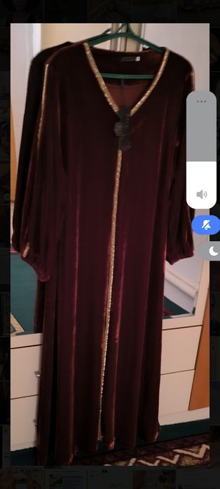 Продам велюровое платье