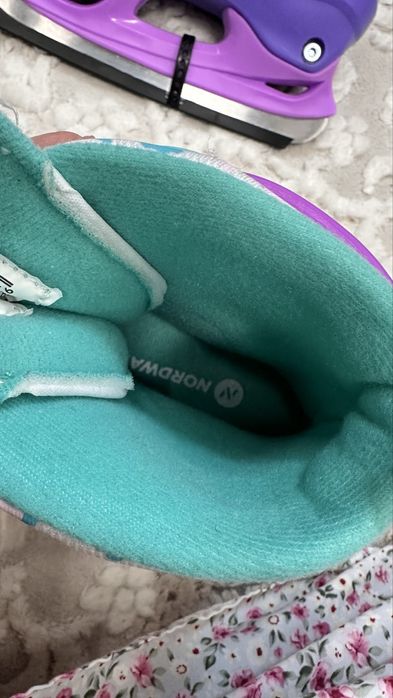 Продам коньки детские