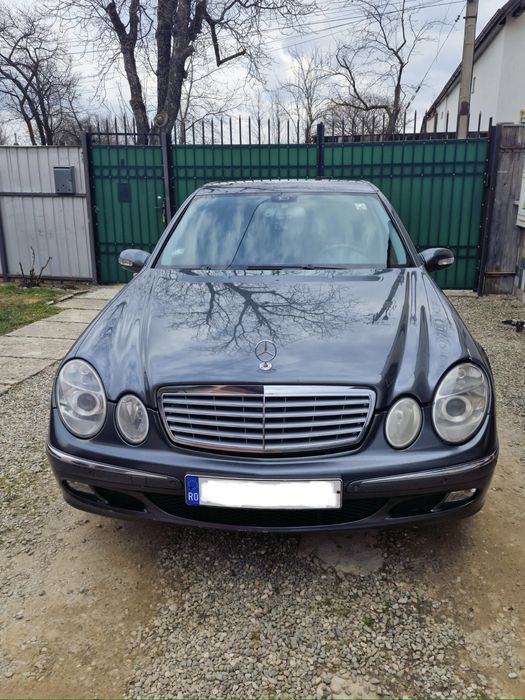 Mercedes E-Class W211 E200