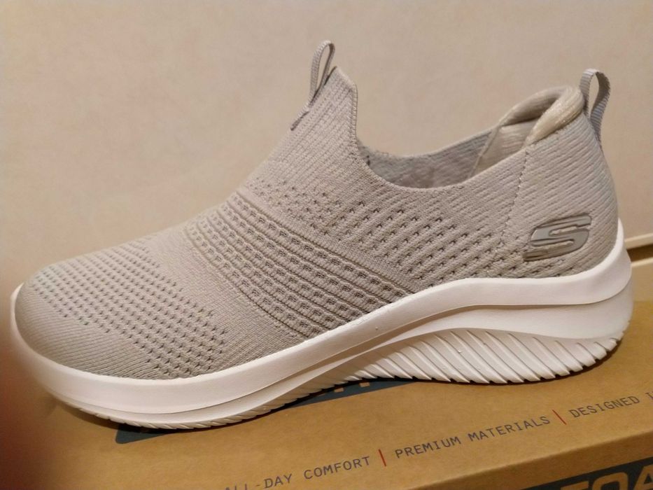 Слипоны, кроссовки новые, сандалии