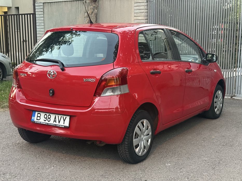 Toyota Yaris 998 VVT-i  76.000 km Proprietar