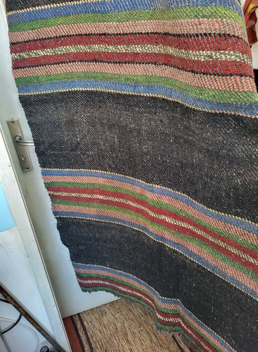 Продава битови черги пътеки килими ръчна изработка на домашен стан