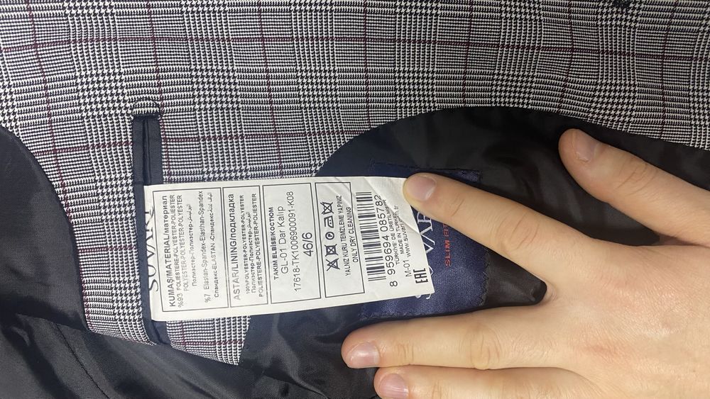 Costum Suvari ideal pentru 1,65m