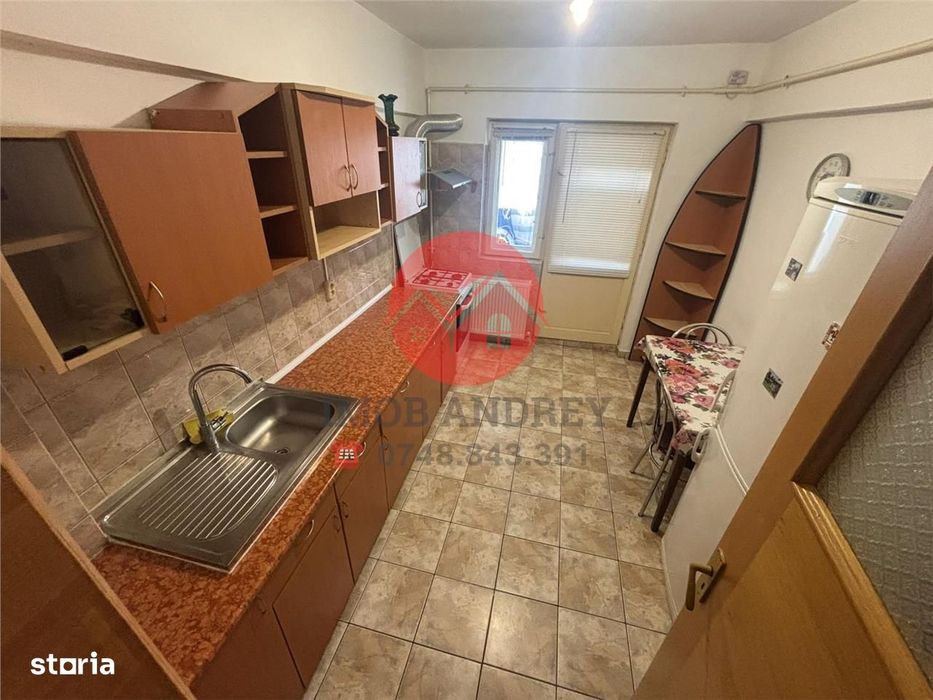 De închiriat apartament 2 camere – Central, Strada Victoriei