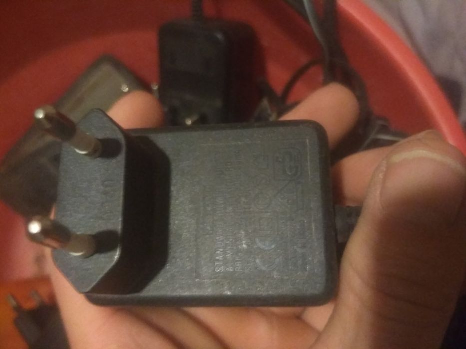 Блок питания разные.