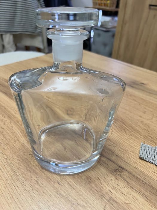 Комплект от шест чаши и гарафа за Whikey