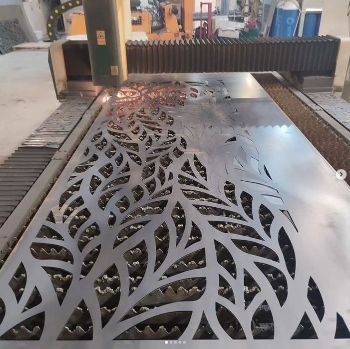 Услуги  лазерная резка и гип. lazerda kesish bukish  hizmatlari bor.