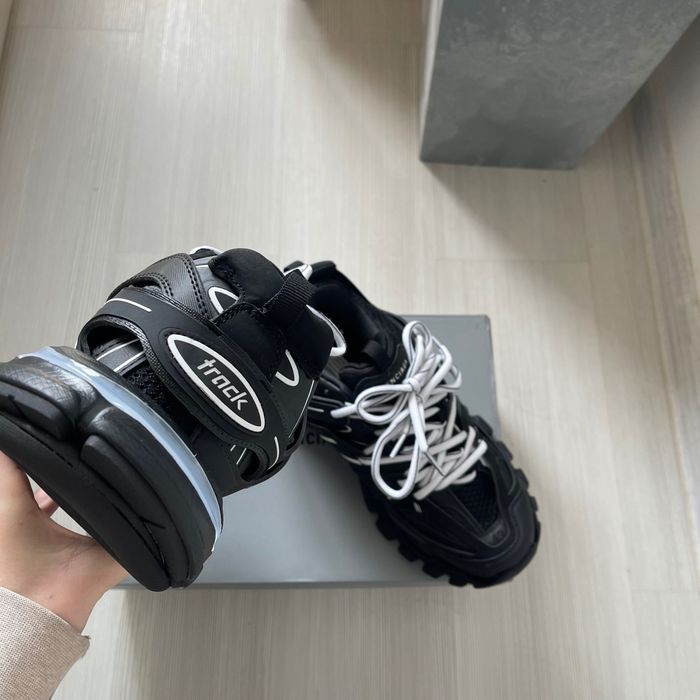 Balenciaga Tracks Negru Cu Alb Mărimea 43