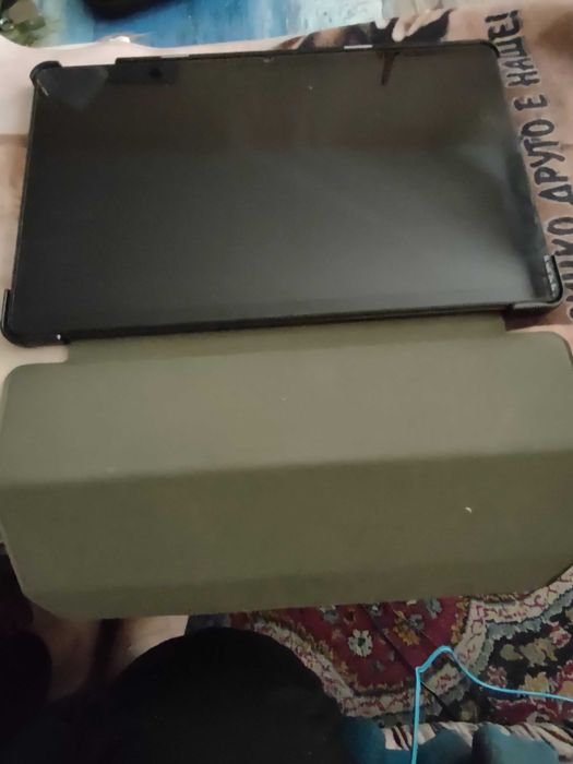 Продава се таблет леново