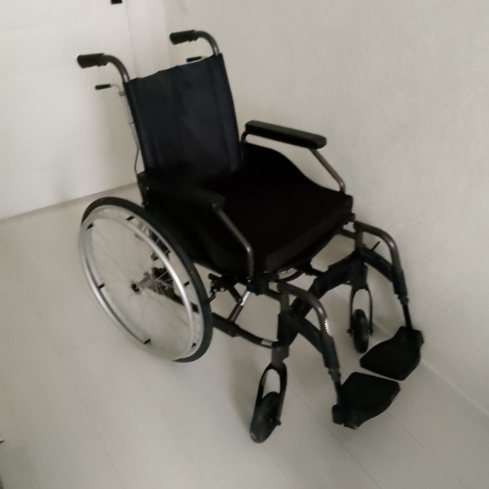 Инвалиднои коляска для взрослых как новая