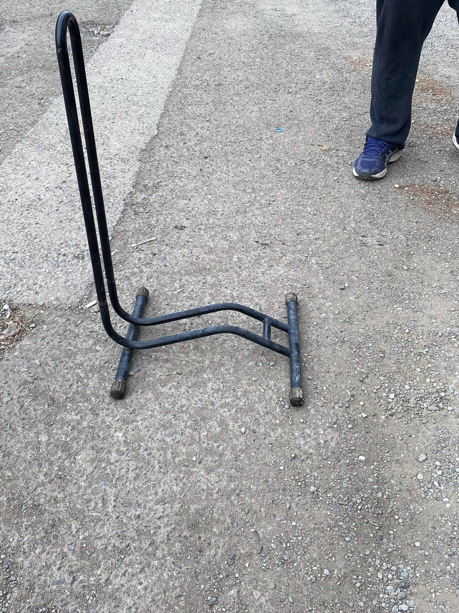 Стойка за колело гр. Ямбол Златен рог • OLX.bg