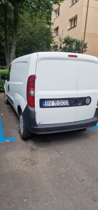 Vand autoutilitara cu frig