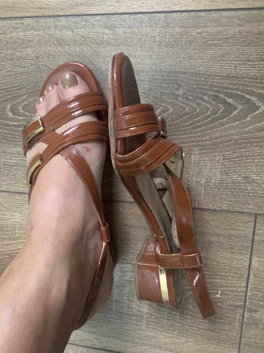 женские босоножки