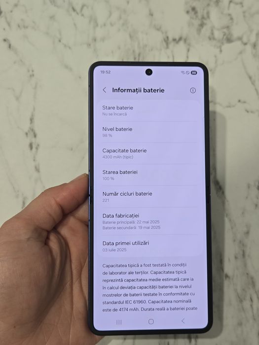 Vand/schimb Samsung Z Flip7 256gb