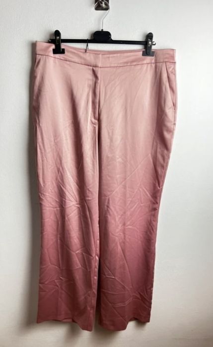 Pantaloni eleganți