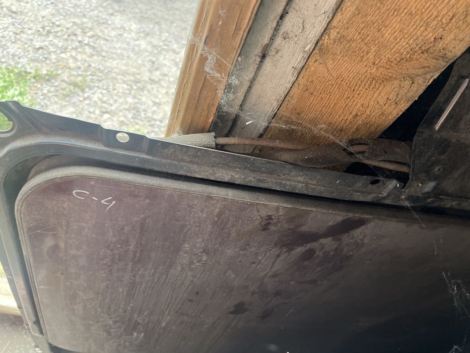 Люк на ауди 100 а6 с4