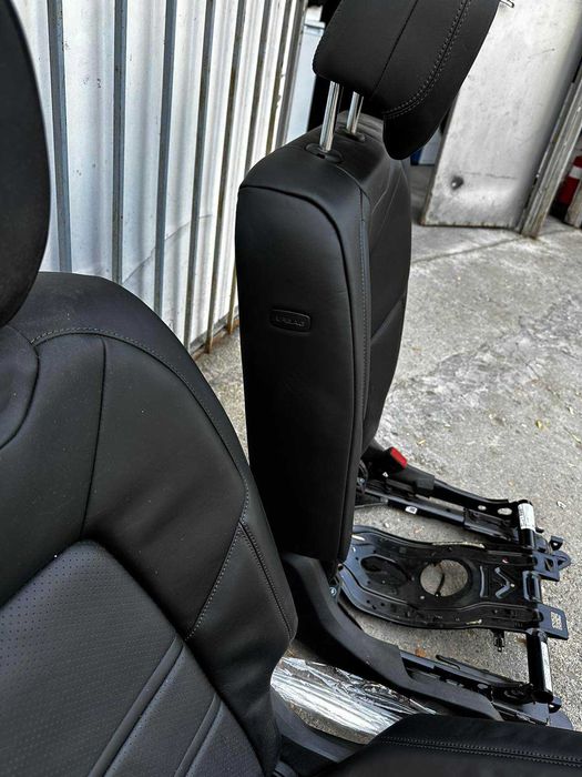 Заден ред седалки с подгрев за Порше Кайен заедно с оригинални еърбеци