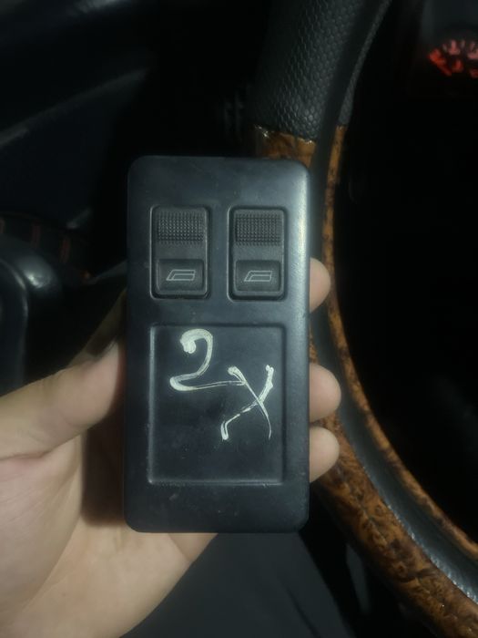 Продам кнопка стеклоподемника