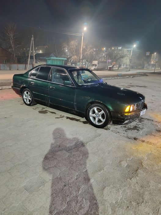 Продам BMW e34 520I