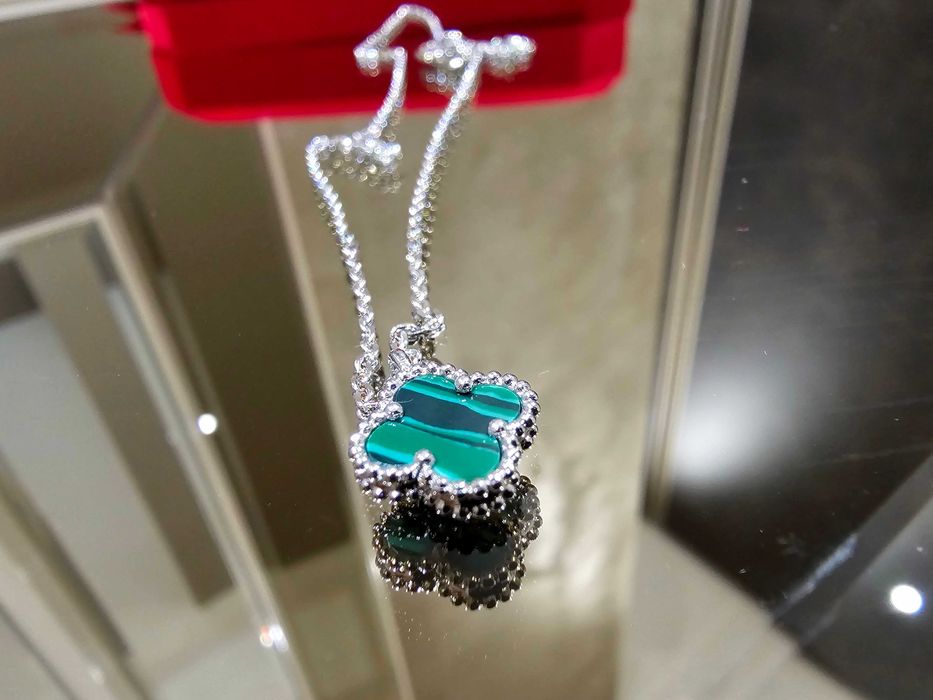 Van Cleef & Arpels VCA Silver Green Sweet Alhambra Clover Дамско Колие