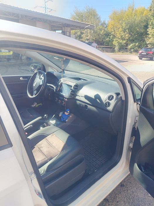 Golf 5 Plus 1,6 benzină +GPL