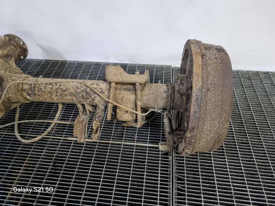 Punte spate Nissan Navara D22 2.5 Diesel 1998 - 2004 SUV 4 Usi (1423) 4x4