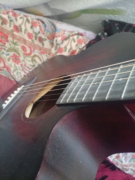 Chitară acustică