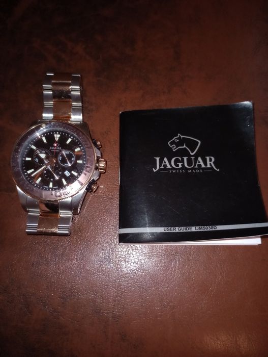 Часовник Jaguar Executive Diver J874