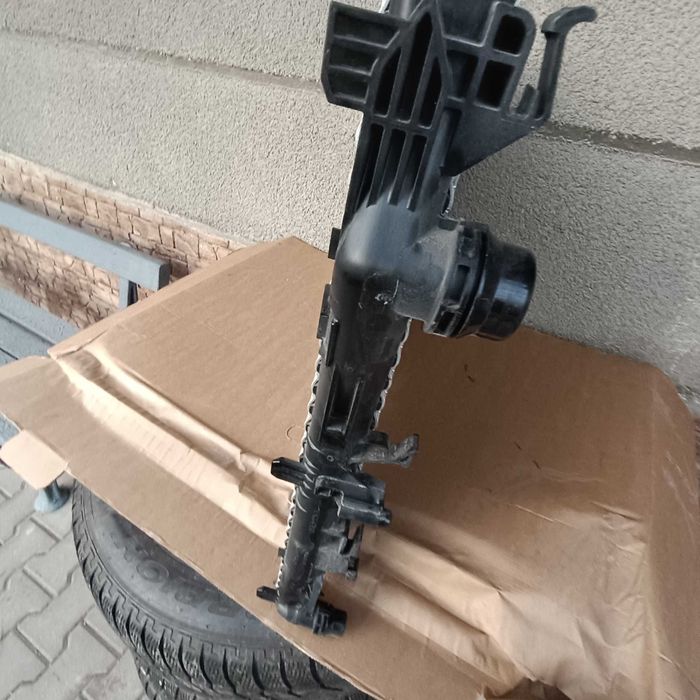 Радиатор за охлаждане на Мерцедес W205 W213 W253 X253 E200