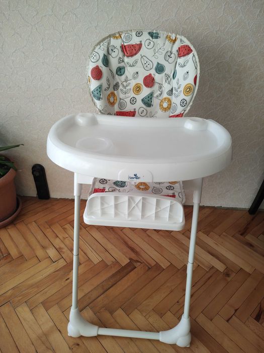 Подарявам столче за хранене