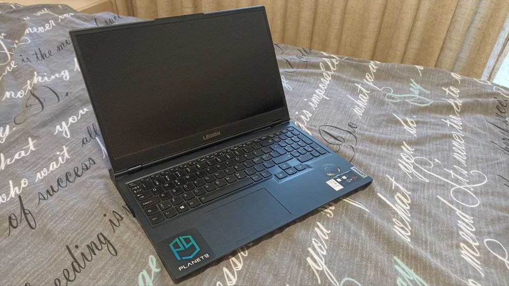 Лаптоп Lenovo Legion 5 15ACH6H